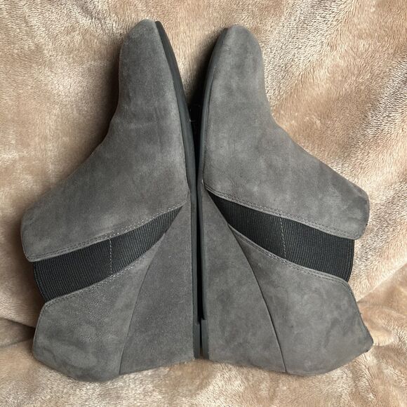 Vionic Elevated Stanton Suede Orthotic Wedge Boot Slate Grey Women's US 8 Nice - Picture 5 of 8